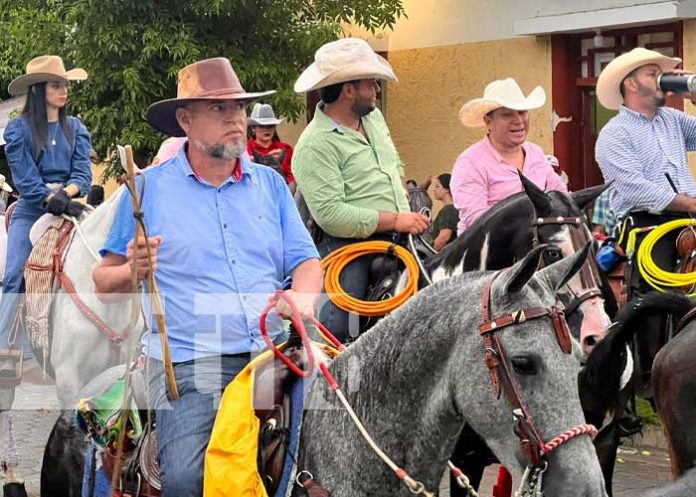 Foto: Inició las fiestas “Copatrono Bartolomé Apóstol” con grandioso hípico en Comalapa / TN8