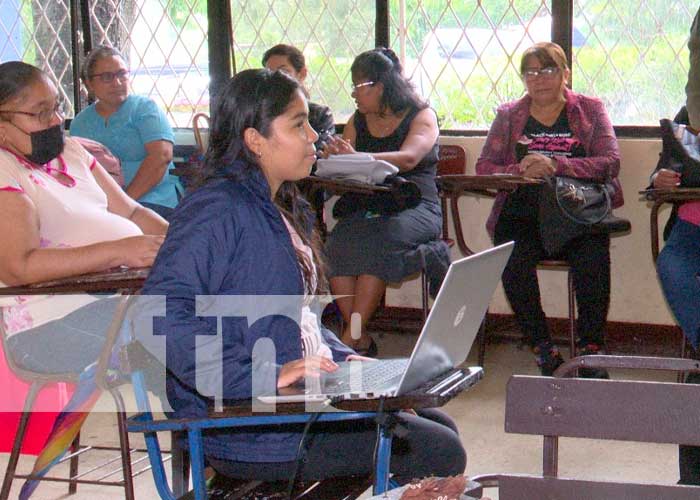 Docentes de Managua en encuentro pedagógico