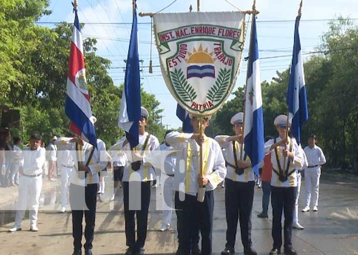 Foto: Estudiantes y maestros del distrito VI de Managua, participaron en un desfile en honor a las fiestas patrias/TN8