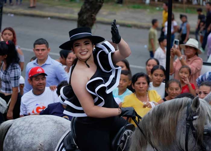 Foto: Entre hípicas y tradición, así la pasaron los "influencers" en Managua (FOTOS), quienes salen a disfrutar del hípico en Managua / Cortesía. 