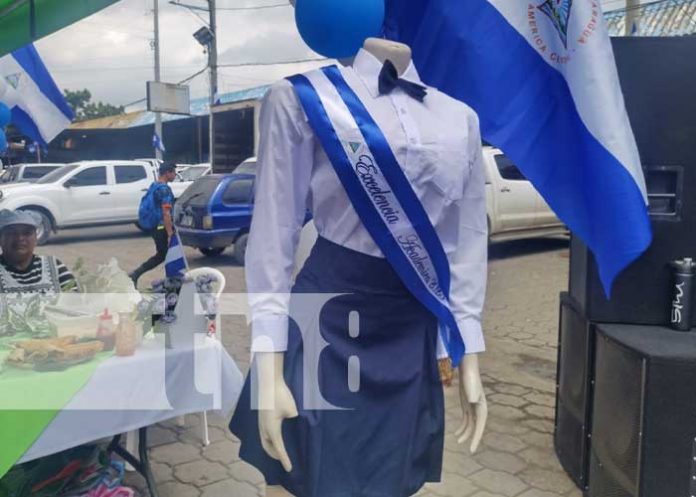 Foto: Mercados de Managua con productos alusivos a la patria / TN8