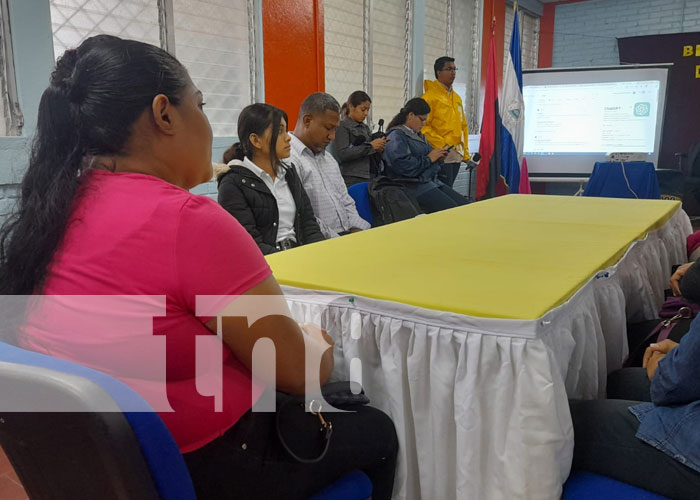 Foto: Panel de educación y tecnología en Managua / TN8