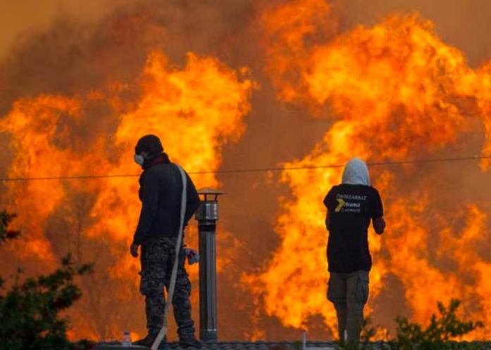 Grecia ofrece vacaciones a afectados por incendios