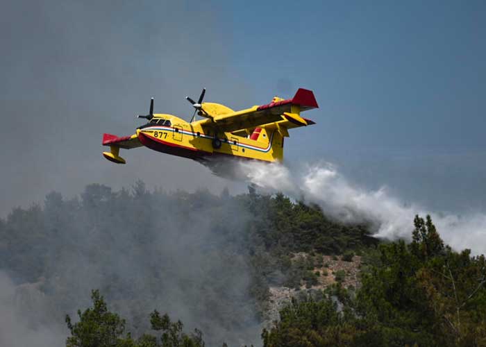 Grecia combate el incendio más grande jamás registrado