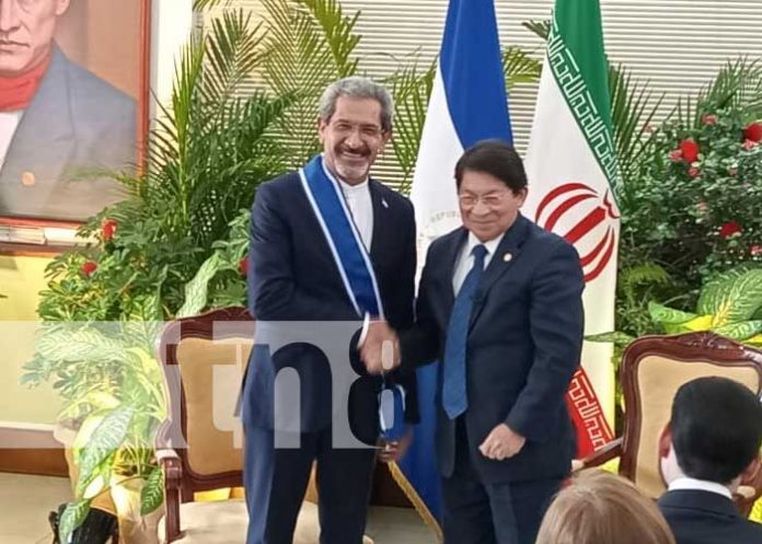 Foto: Condecoración del Embajador de Irán en Nicaragua / TN8