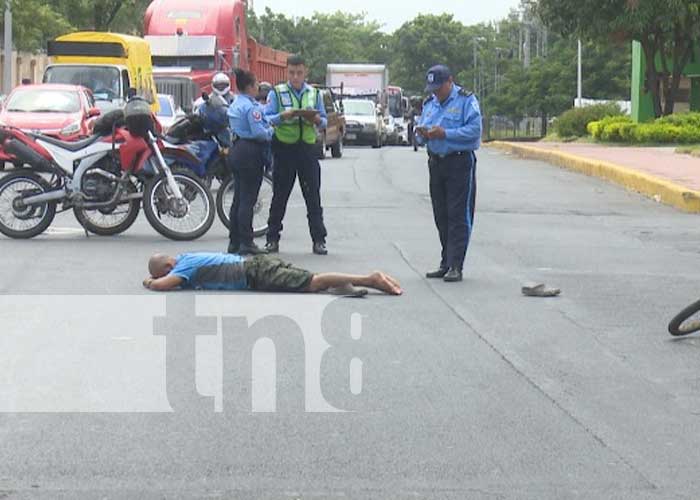 Foto: Accidente de tránsito con ciclista lesionado en Managua / TN8