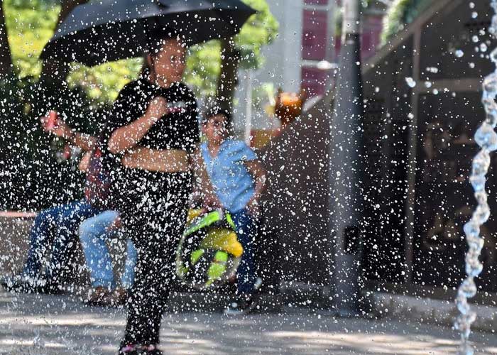 Una ola de calor tardía sofoca el sur de Europa