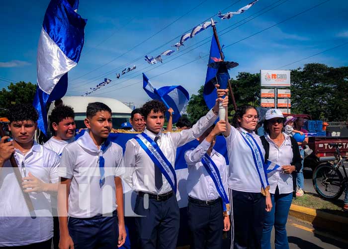 Estudiantes de Managua recibieron la Antorcha de la Libertad a manos de autoridades de Tipitapa