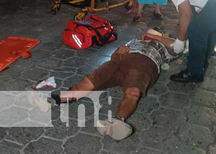 Foto: Peatón con serias lesiones tras ser impactado por un motociclista en Managua / TN8