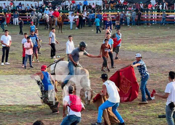 Foto: Celebran las fiestas patrias con corridas de toro en Juigalpa, Chontales / TN8