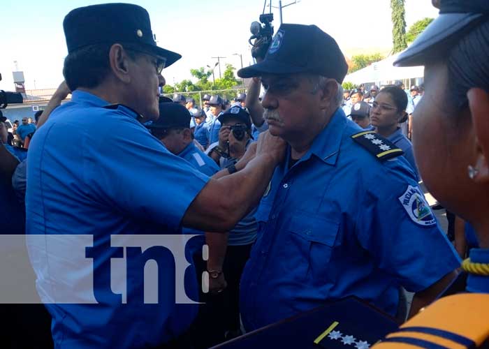 Policía Nacional: Nuevos oficiales ascendidos comprometidos con la seguridad del pueblo