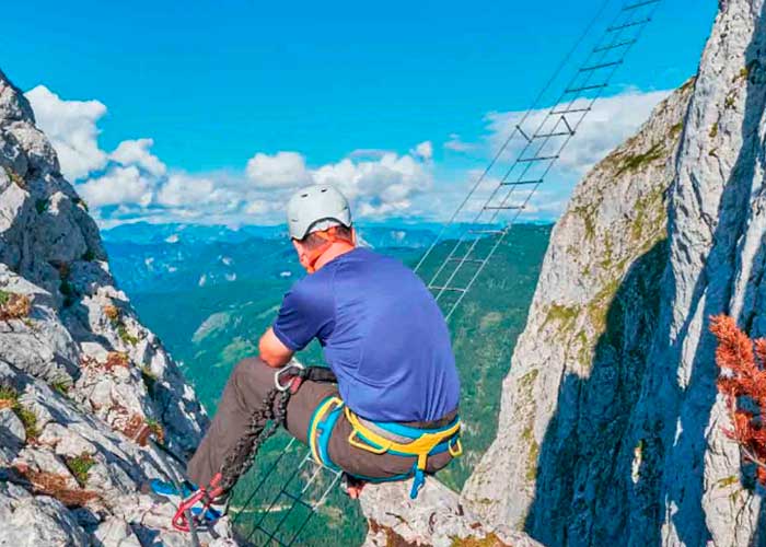Foto: Turista muere en puente colgante de Austria / cortesía