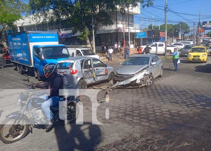 Accidente en Managua deja solo lesionados