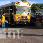 Foto: Conductor de bus Nagarote-Managua provoca fuerte accidente en Ctra. Nueva a León / TN8
