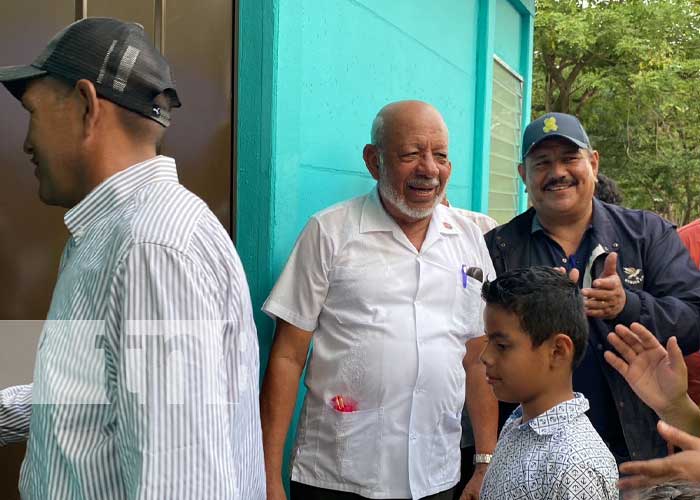 Foto: Familias reciben vivienda en Juigalpa /TN8