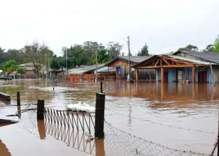 Suben a 40 las víctimas mortales por ciclón en Brasil