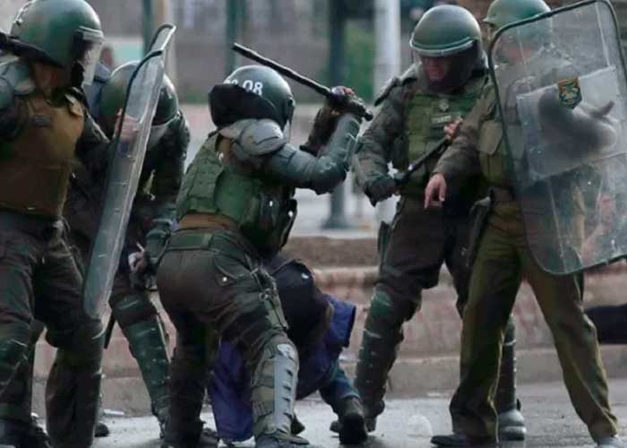 Condenan a policías de Chile por dar golpiza a un niño
