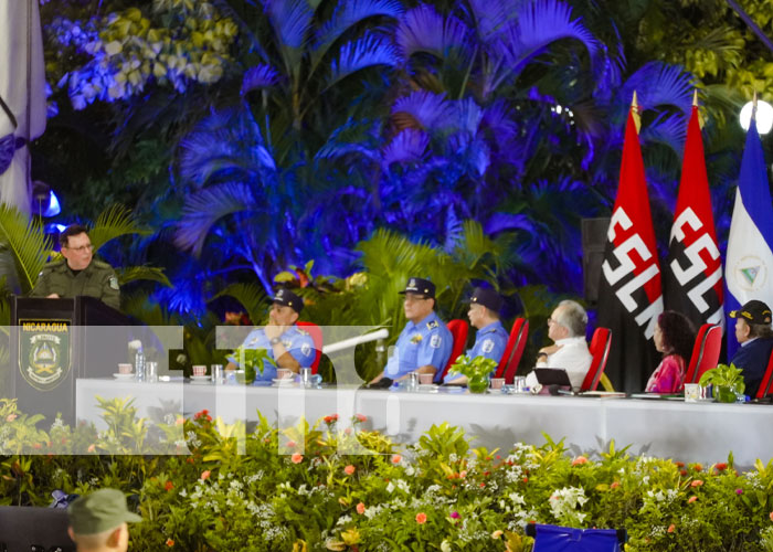 Foto: Acto por el 44 aniversario del Ejército de Nicaragua, presidido por el Comandante Daniel Ortega y la Vicepresidenta Rosario Murillo / TN8