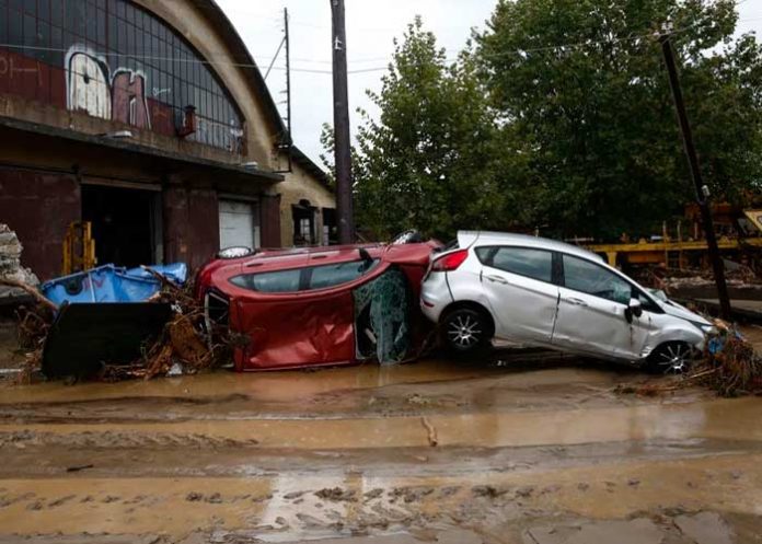 Sube a 15 balance de muertos por inundaciones en Grecia