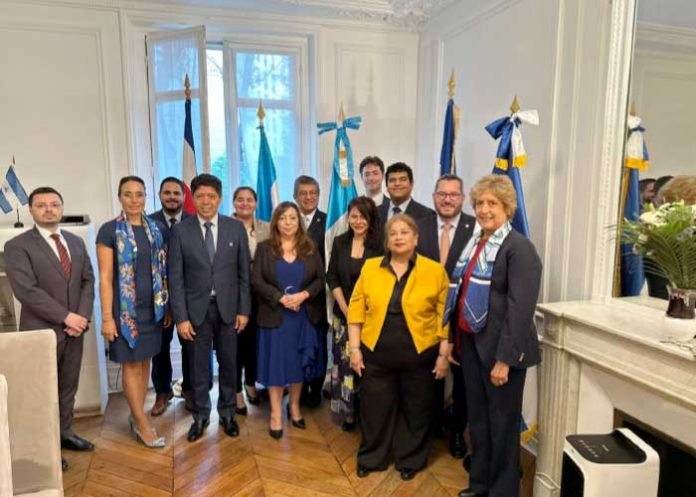 Embajada de Nicaragua en París conmemora la Independencia de Centroamérica