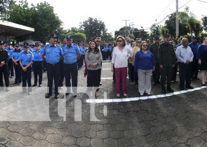 Foto: Policía Nacional rinde homenaje a miembros caídos en cumplimiento del deber / TN8