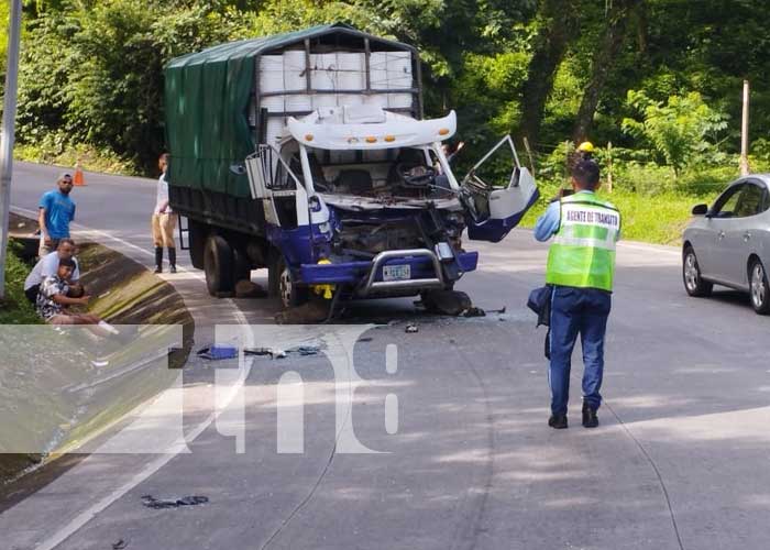 Foto: Accidente con camión en carretera Río Blanco-Matiguás / TN8