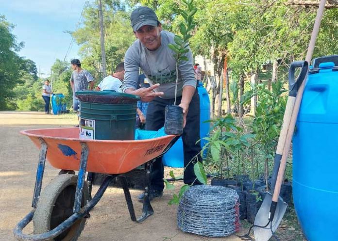 Foto: Entrega de herramientas agrícolas para productores en Somoto, Madriz / TN8
