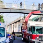 Foto: ¡Tragedia! Hallan cadáver suspendido de un puente peatonal en Pantitlán, México/Cortesía