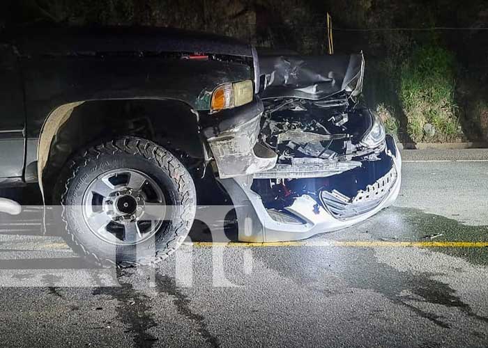 Foto: Daños significativos tras colisión frontal entre vehículos en Ocotal / TN8