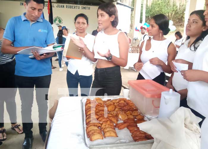 Foto: Alumnos de Moyogalpa en la Isla de Ometepe presentan innovadores proyectos de vida/YN8
