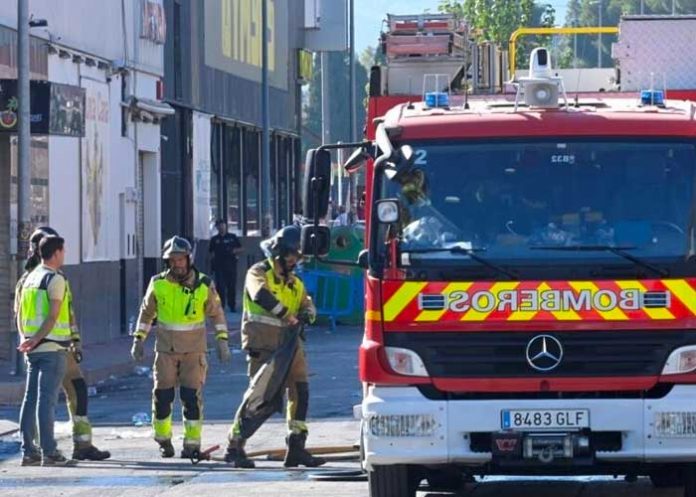 Menores mueren en el incendio de un edificio en España