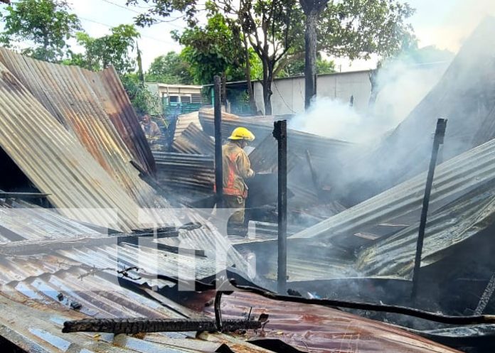 Foto: Incendio en una vivienda del barrio Nueva Nicaragua, Managua / TN8