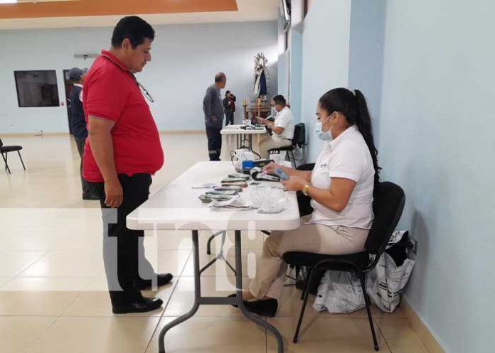 Foto: Pago de salario de noviembre para trabajadores del MINED Nicaragua / TN8