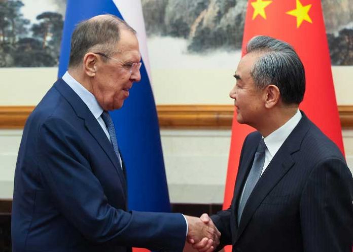 Canciller de Rusia, Serguéi Lavrov llega a Pekín para el Foro de la Franja y la Ruta