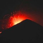 Foto: Etna Despierta: Italia en Alerta por la Erupción del Gigante Volcánico /Cortesía
