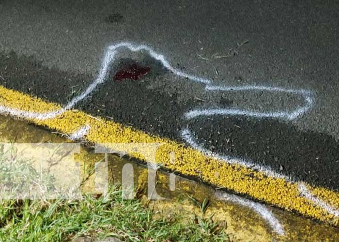  Hombre fallece al cruzar la vía tras accidente fatal en la Carretera Granada-Masaya