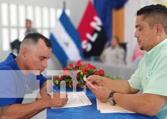Bachilleres de Nicaragua reciben el bono complementario de 3000 córdobas