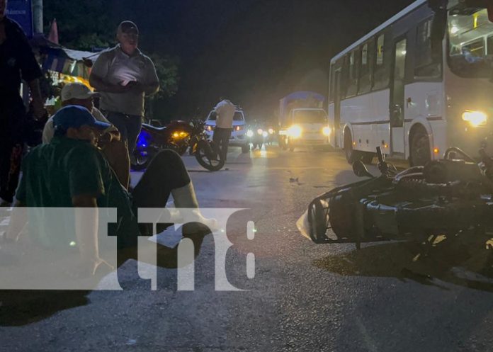 Foto: Fuerte colisión entre motociclistas deja dos heridos en Juigalpa/TN8