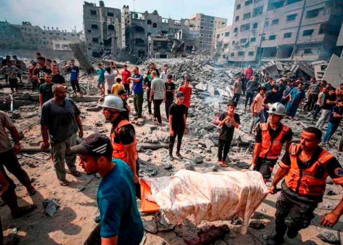 Foto: Entierran a muertos en Gaza /cortesía