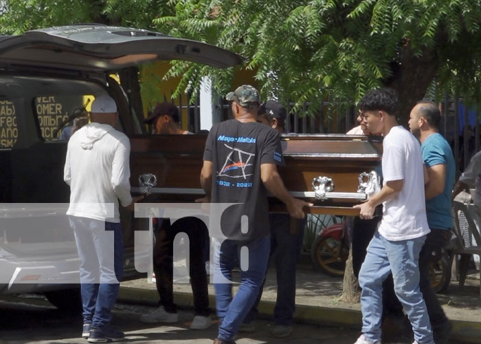 Foto: Honras fúnebres para hombre que murió por una corriente en Ciudad Sandino / TN8