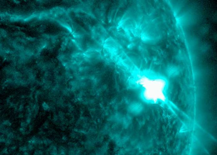 Foto: NASA revela imágenes del sol en llamas /cortesía