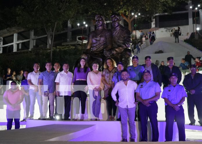 Foto: Inauguran monumento en honor al General Sandino y a su esposa Blanca Arauz / TN8