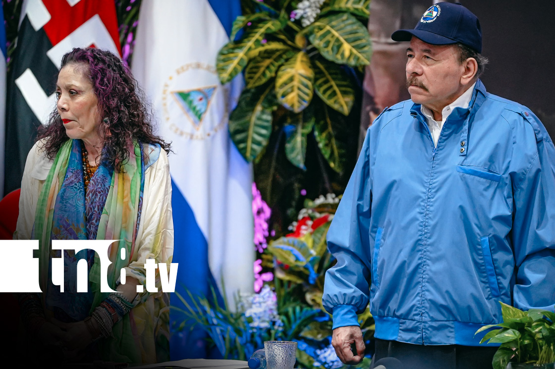 Foto: Presidente Daniel Ortega y Vicepresidenta Rosario Murillo, encabezan acto de graduación policial / TN8
