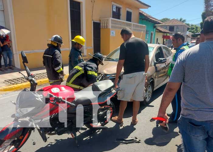 Foto: Taxista manda al hospital a pareja de la tercera edad en Granada / TN8