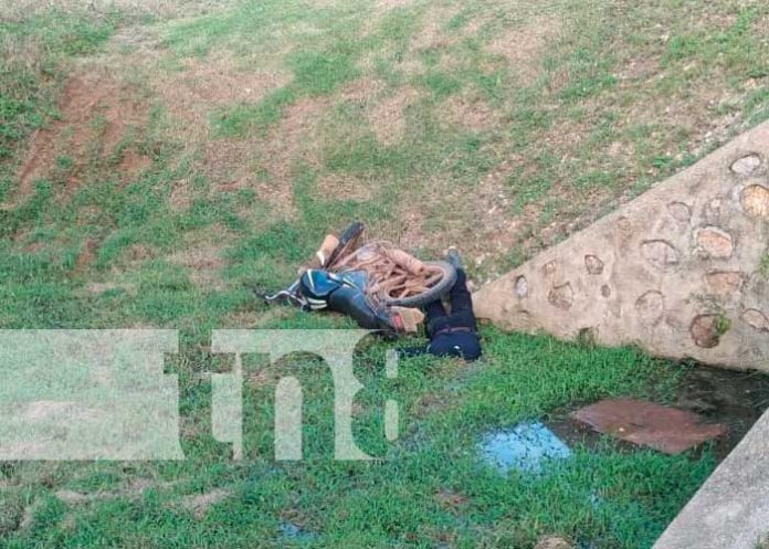 Foto: Motociclista se salió de la vía y terminó muerto en Kukra Hill / TN8
