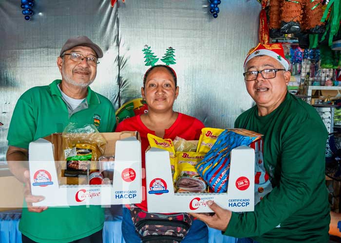 Mercado de Ciudad Sandino no se queda atrás con la ruleta navideña