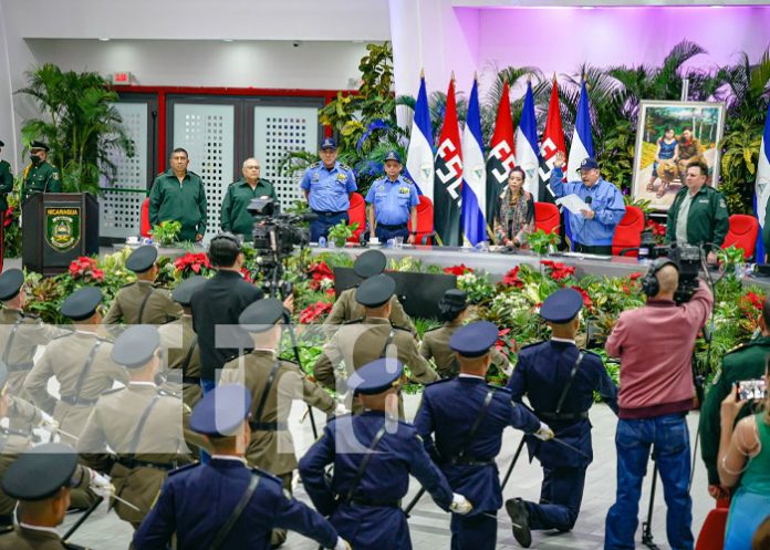 Foto: Presidente Daniel Ortega en acto de graduación de la Academia Militar del Ejército de Nicaragua / TN8