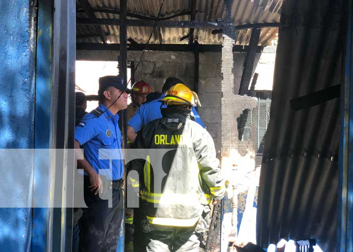 Foto: Voraz incendio en una vivienda de Managua / TN8
