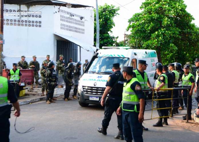 Reclusos muertos en cárcel de Paraguay en operativo policial