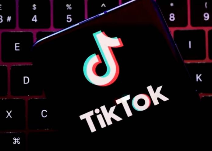 Foto: TikTok: Filtro IA y Confusión de Contraseñas en iPhone / Cortesía